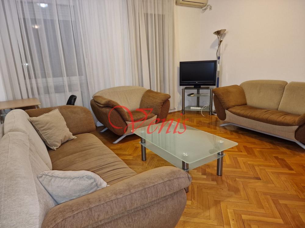 GRBAVICA ul.Tolstojeva 46 m2 - 400 Evra PET FRIENDLY ID#2236 400 €