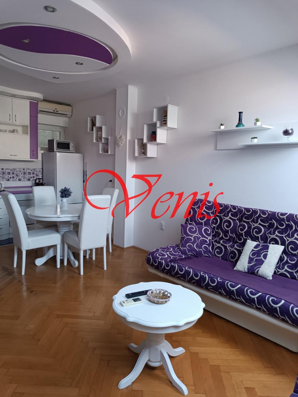 Nova Detelinara  ul.Ilije Birčanina 46 m2  - 450 Evra USELJIV ID#2352 450 €