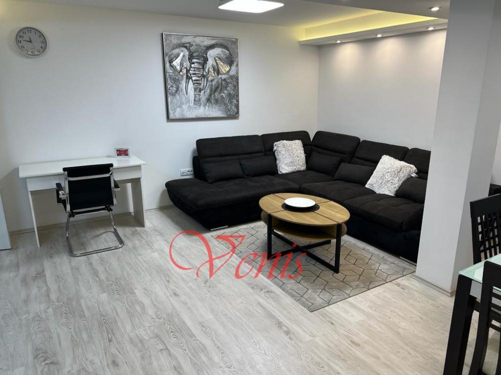 PETROVARADIN - Preradovićeva  63 m2 - 450 Evra ID#2375 450 €